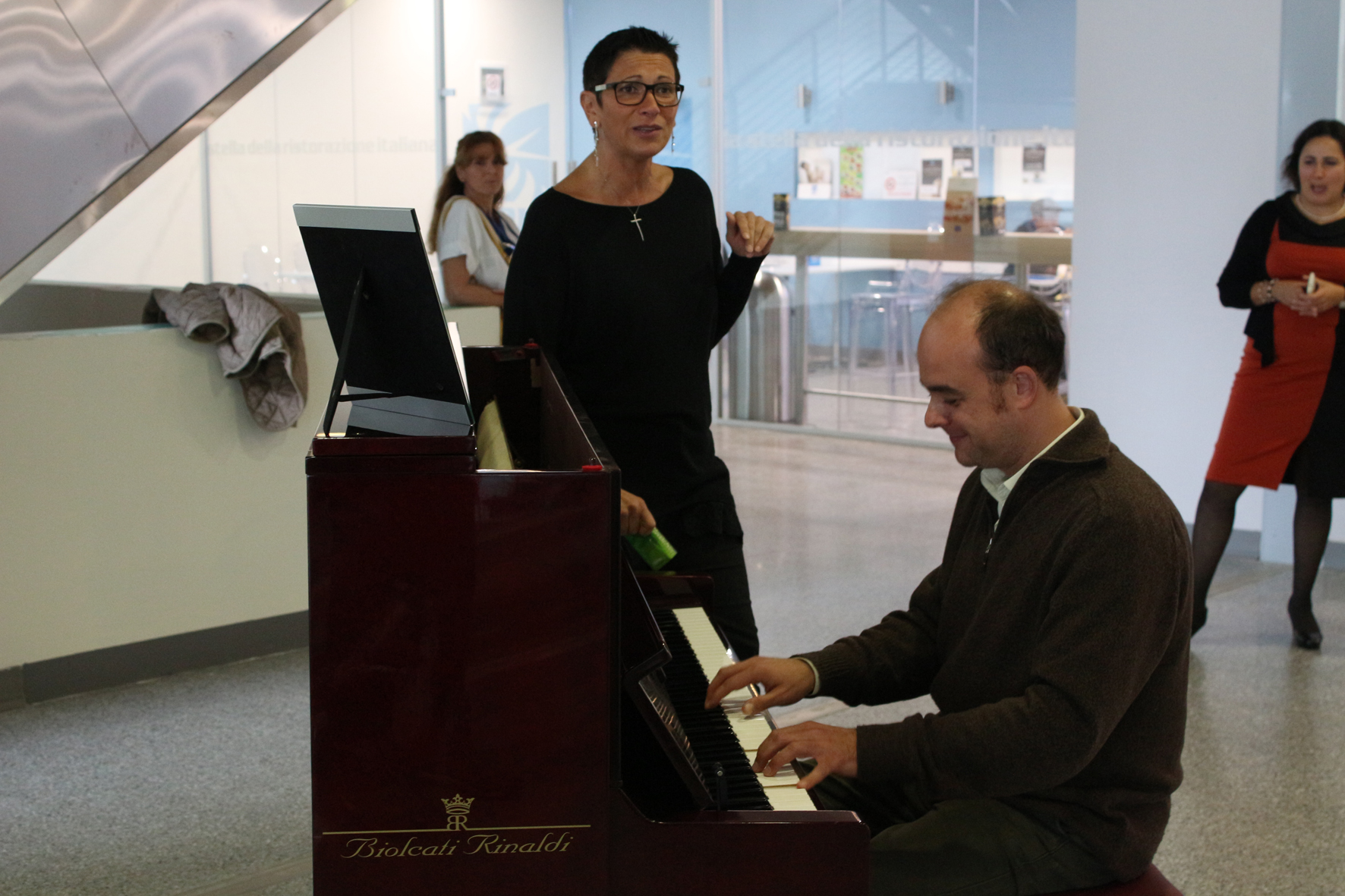 Paola Matera alla voce con il pianista Andrea Cavallo_2