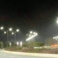 Un esempio di illuminazione pubblica stradale con lampioni led a basso consumo (foto tratta dal web)